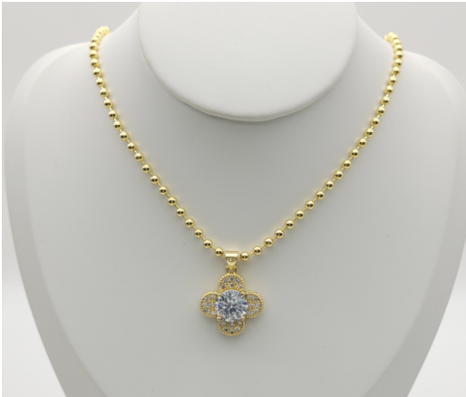 Four-Leaf Clover Solitaire Ball Chain Necklace – 18K Gold Plated Lucky Charm