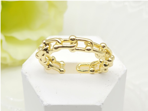Gold-Plated Geometric Link Chain Ring – Adjustable Modern Statement Band