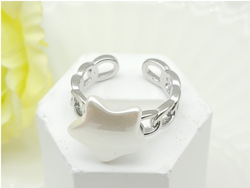 Silver-Plated Star Charm Chain Ring – Adjustable Link Band