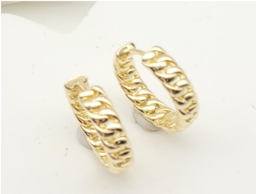 Chunky Cuban Link Hoop Earrings – 18K Gold Plated Bold Statement Huggies