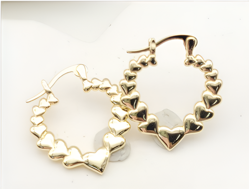 Romantic Connected Hearts Huggie Hoop Earrings-18K Gold Plated