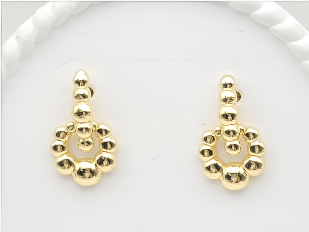 Modern Graduated Ball Cluster Drop Earrings – 18K Gold Plated