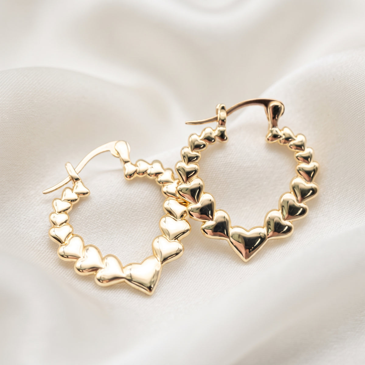 Romantic Connected Hearts Huggie Hoop Earrings-18K Gold Plated