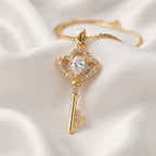 Royal Key Zircon Pendant Necklace – 18K Gold Plated Vintage Skeleton Key