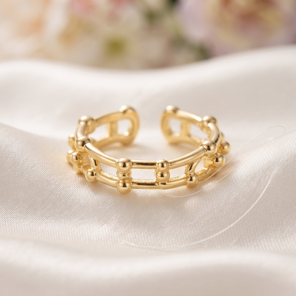 Gold-Plated Geometric Link Chain Ring – Adjustable Modern Statement Band