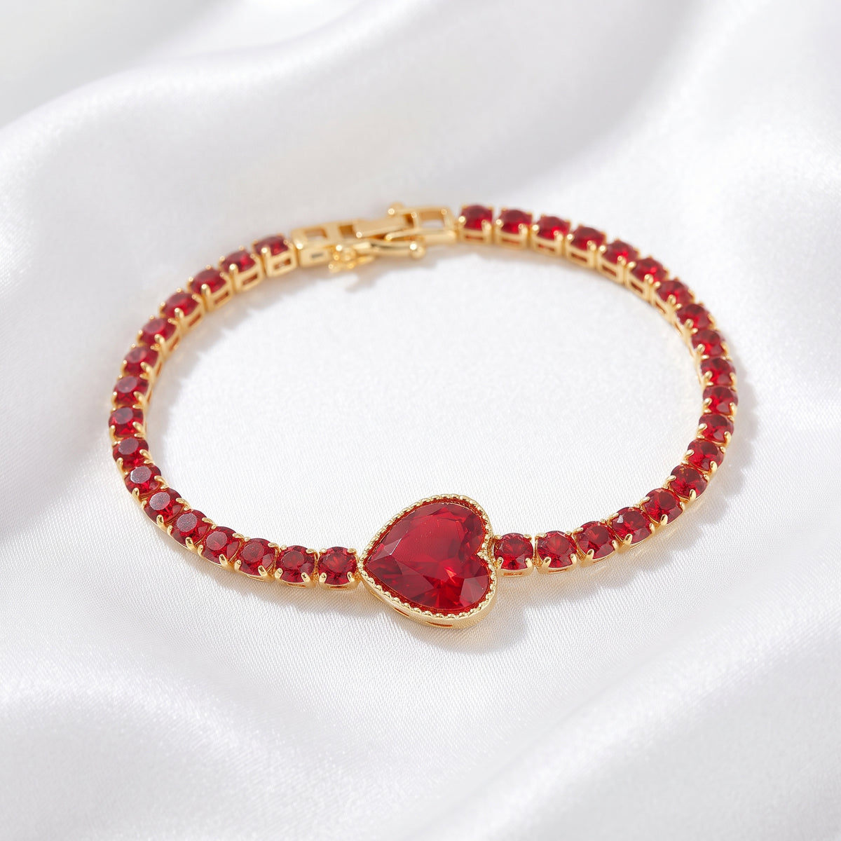Imported Luxury Heart Centerpiece Bracelet – 18K Gold Plated Zircon Chain Bracelet(Colours Available)