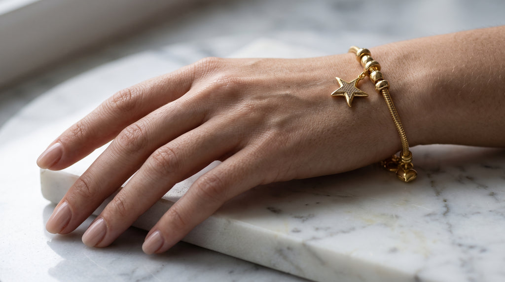 Sparkling Starfish Charm Snake Chain Bracelet – 18K Gold Plated Charm Jewellery for Women