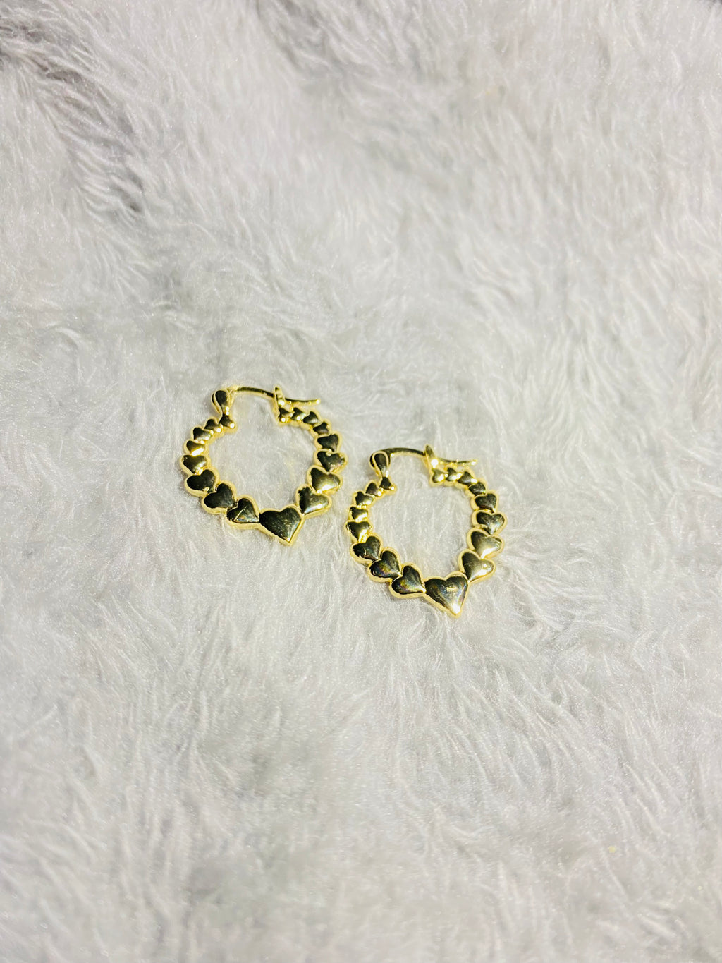 Romantic Connected Hearts Huggie Hoop Earrings-18K Gold Plated