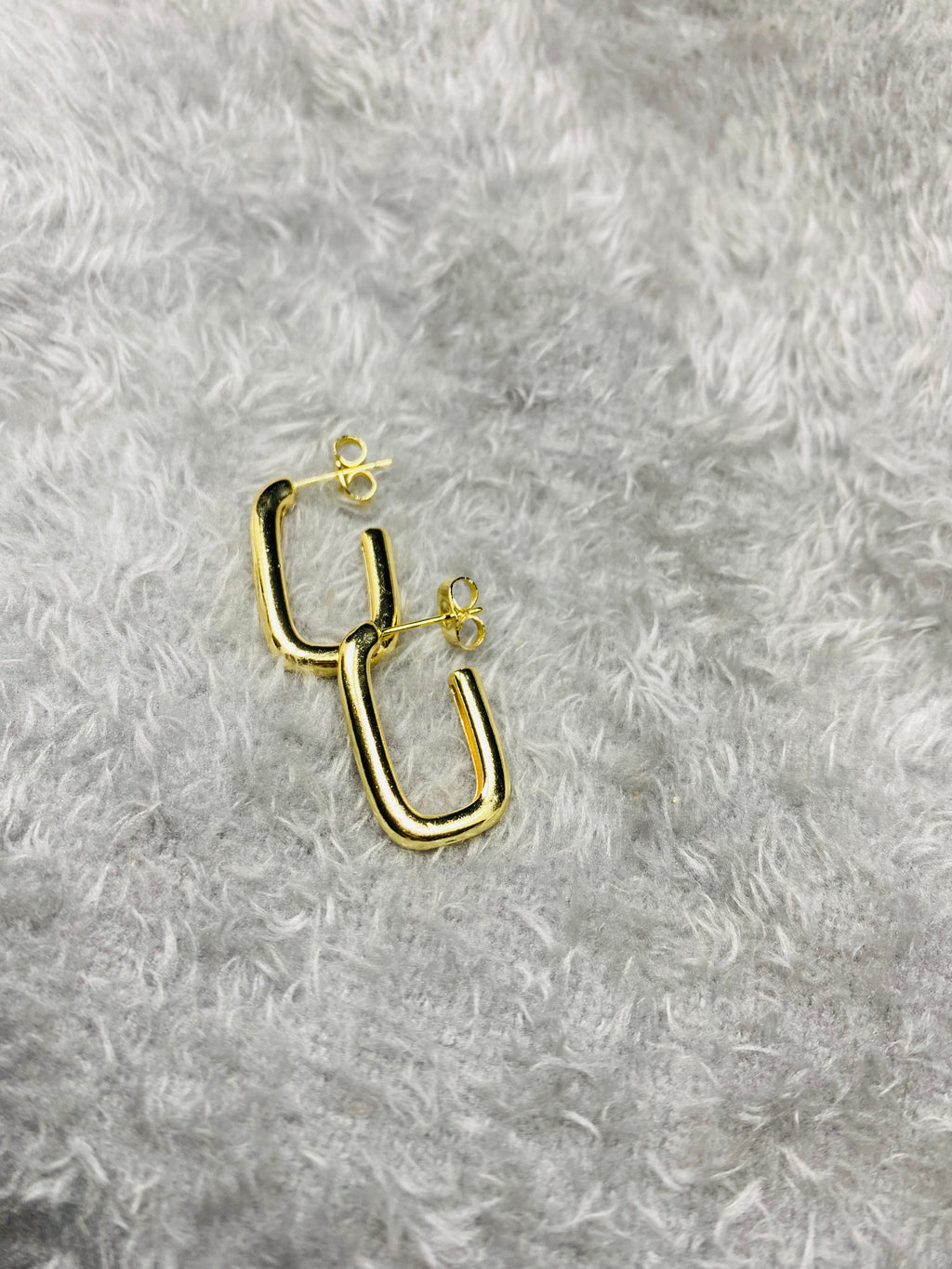 Modern Minimalist Thick Rectangular Hoop Earrings – 18K Gold Plated