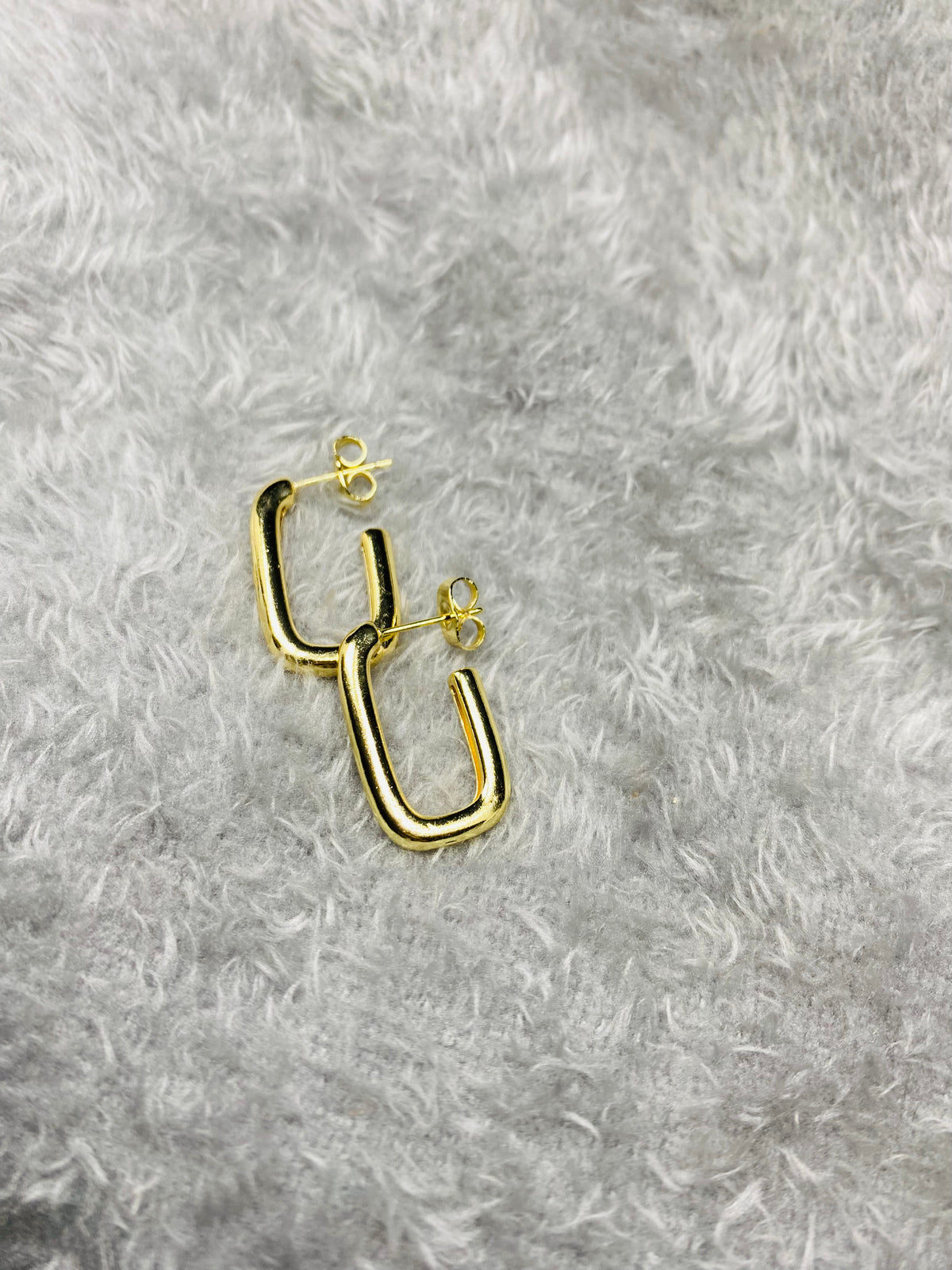 Modern Minimalist Thick Rectangular Hoop Earrings – 18K Gold Plated