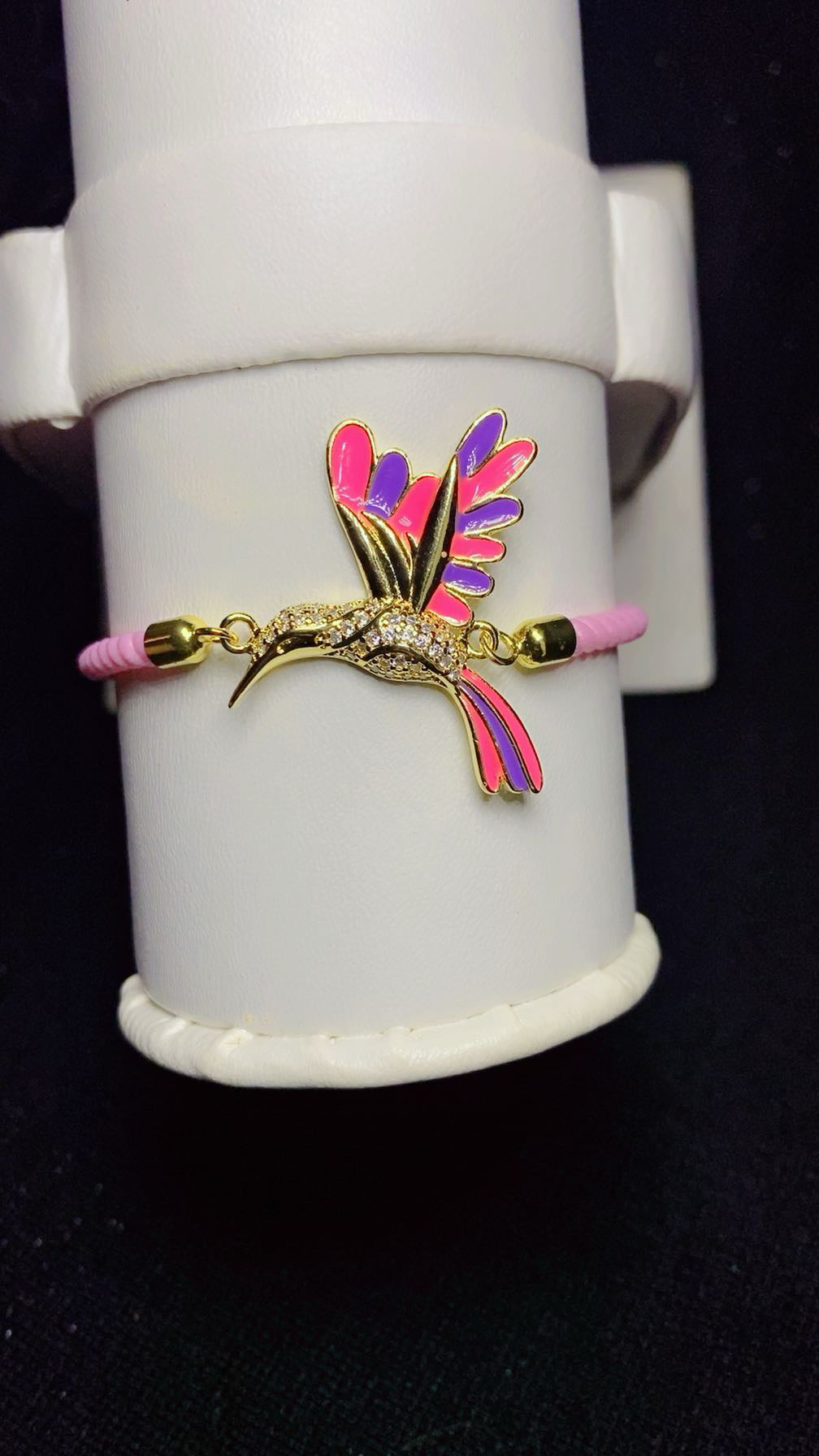 Chic Pink Enamel Hummingbird Zircon Slider Bracelet – 18K Gold Plated Adjustable