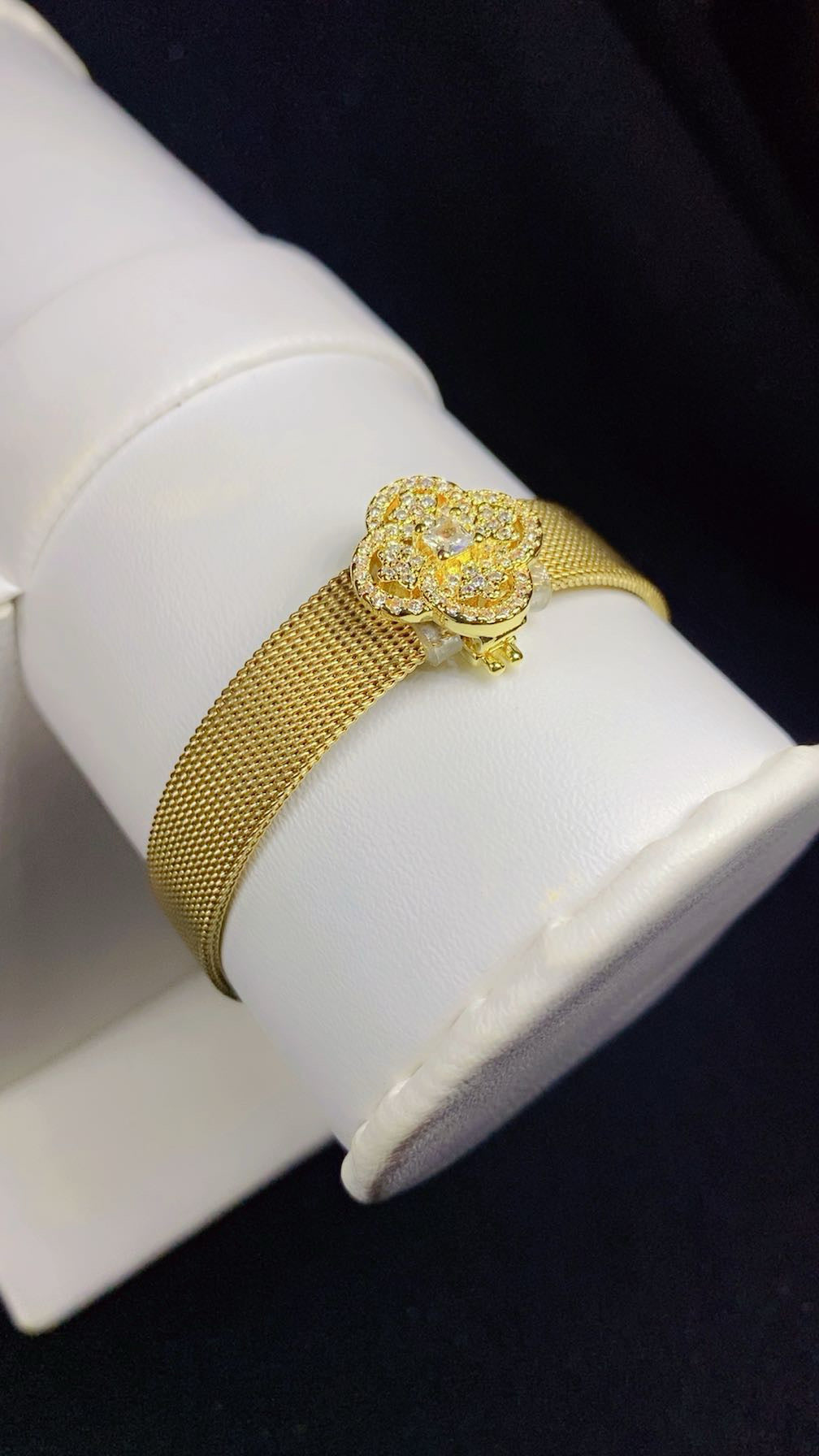 Sparkling Clover Flower Zircon Mesh Cuff Bracelet – 18K Gold Plated Statement Wristwear for Women