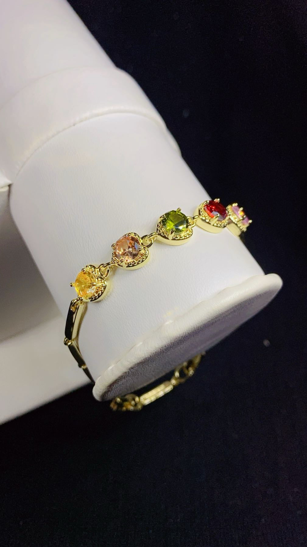Gold-Plated Multi-Color Zircon Crystal Heart Link Bracelet – Vibrant Stone