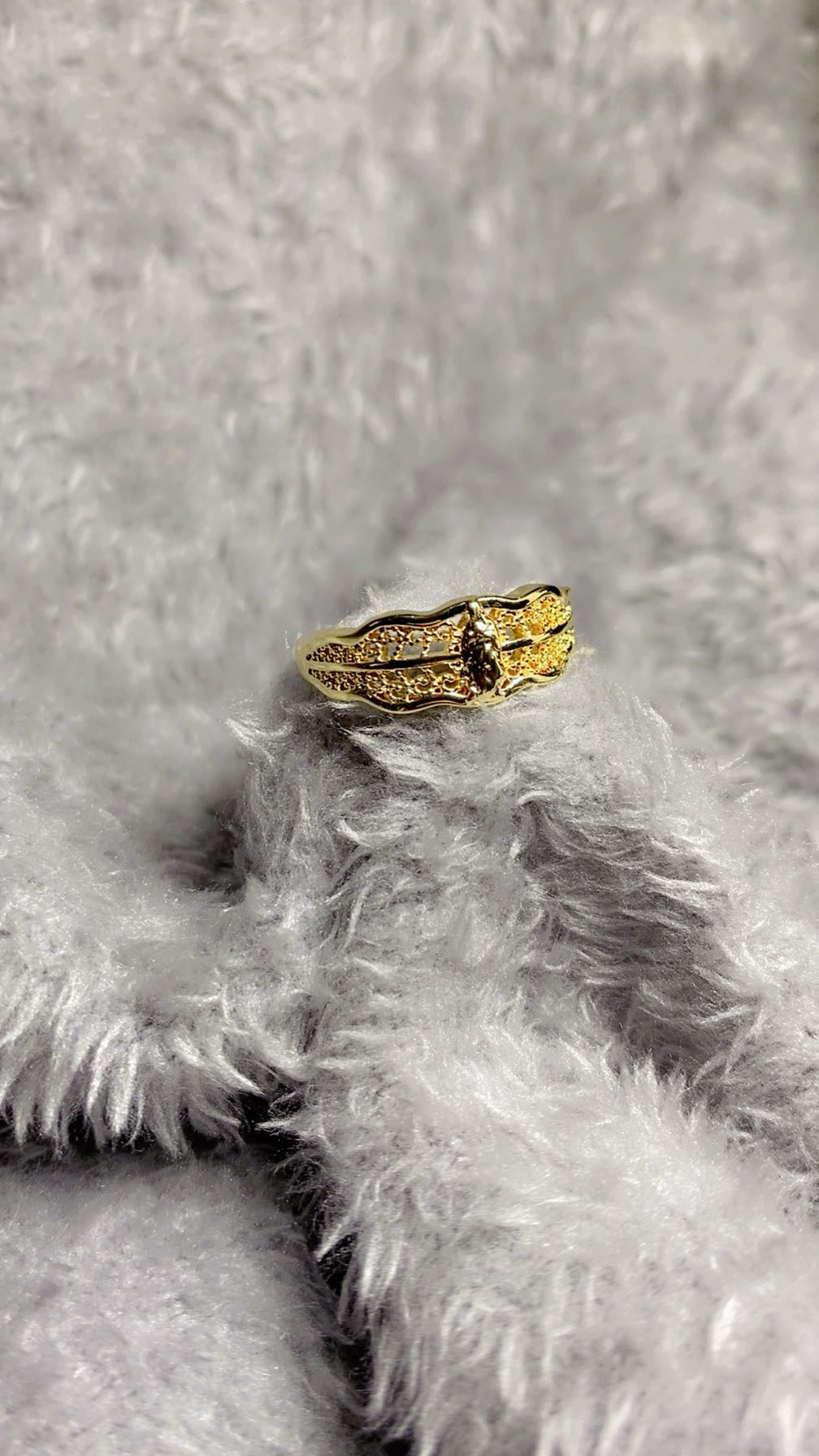 Delicate Filigree Leaf Band Ring – 18K Gold Plated Openwork Botanical