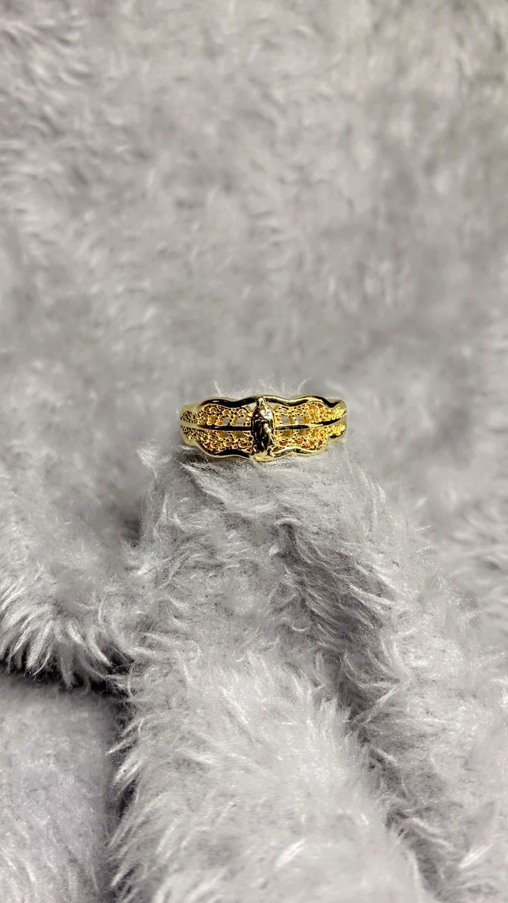Delicate Filigree Leaf Band Ring – 18K Gold Plated Openwork Botanical