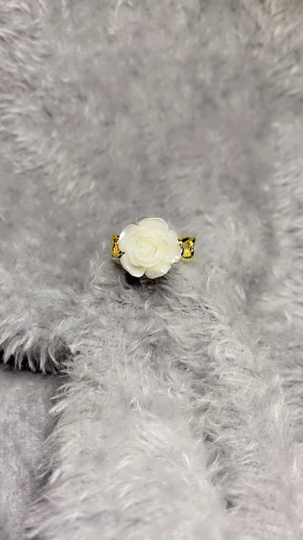 Gold-Plated White Rose Chain Ring – Adjustable Floral Statement Band
