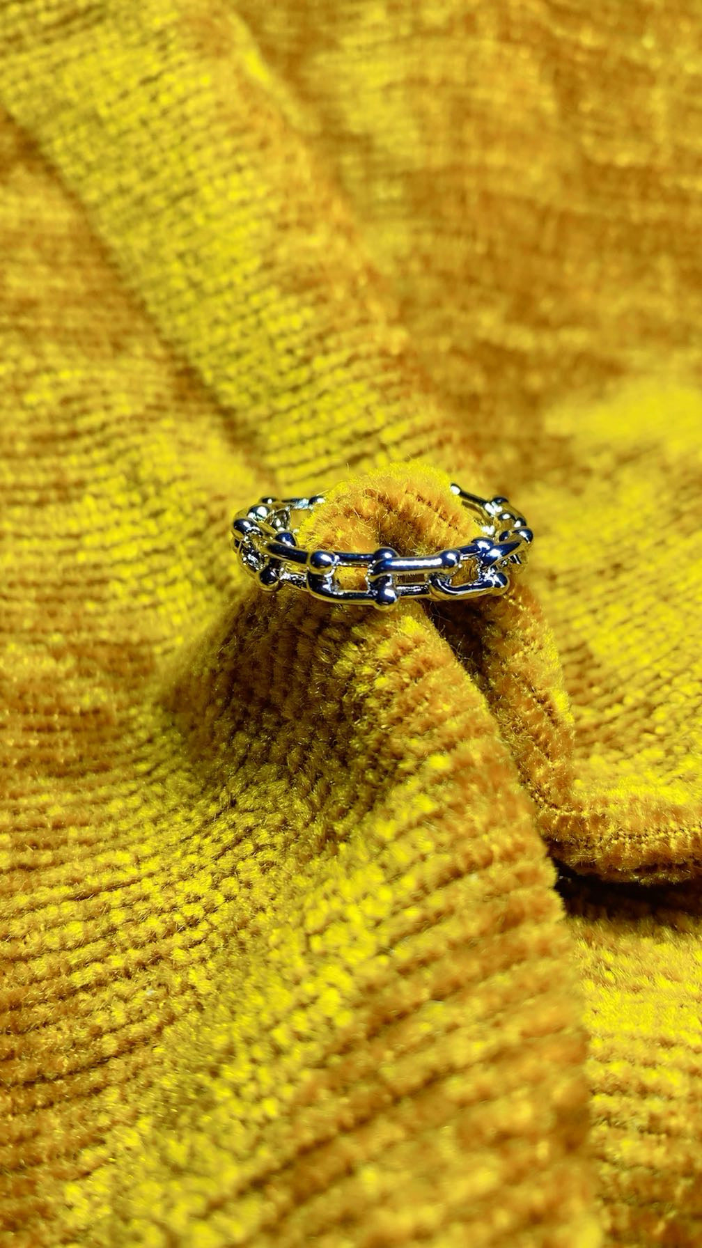 Silver-Plated Geometric Link Chain Ring – Adjustable Modern Statement Band