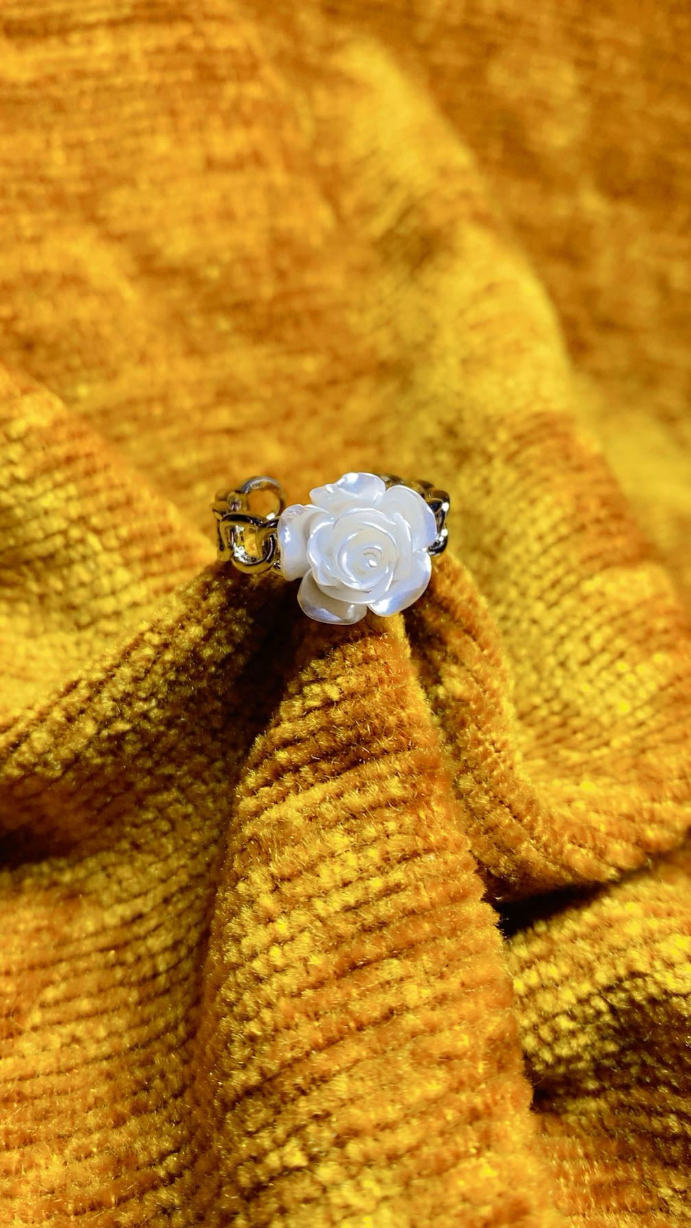 Silver-Plated White Rose Chain Ring – Adjustable Floral Statement Band