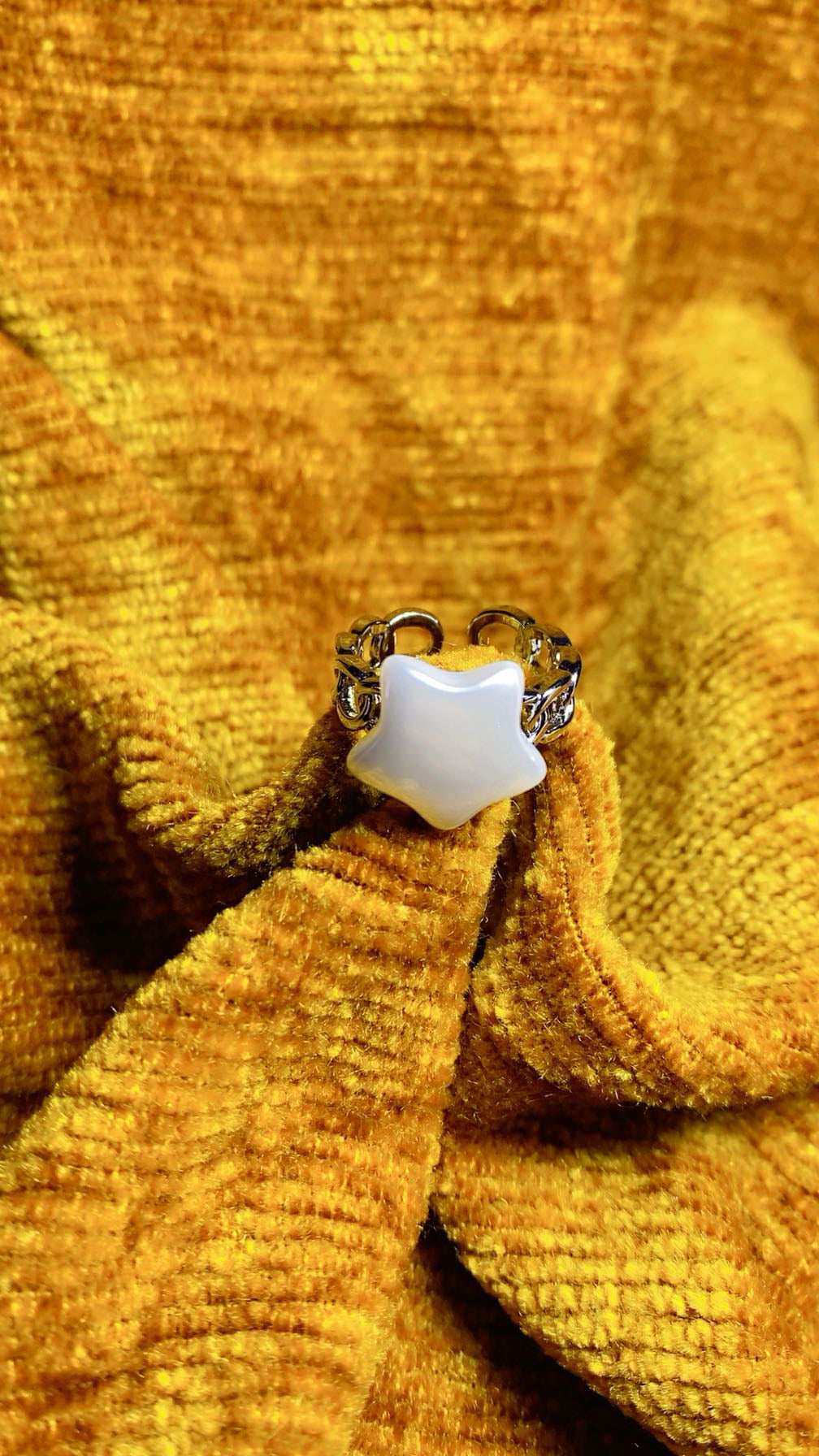 Silver-Plated Star Charm Chain Ring – Adjustable Link Band