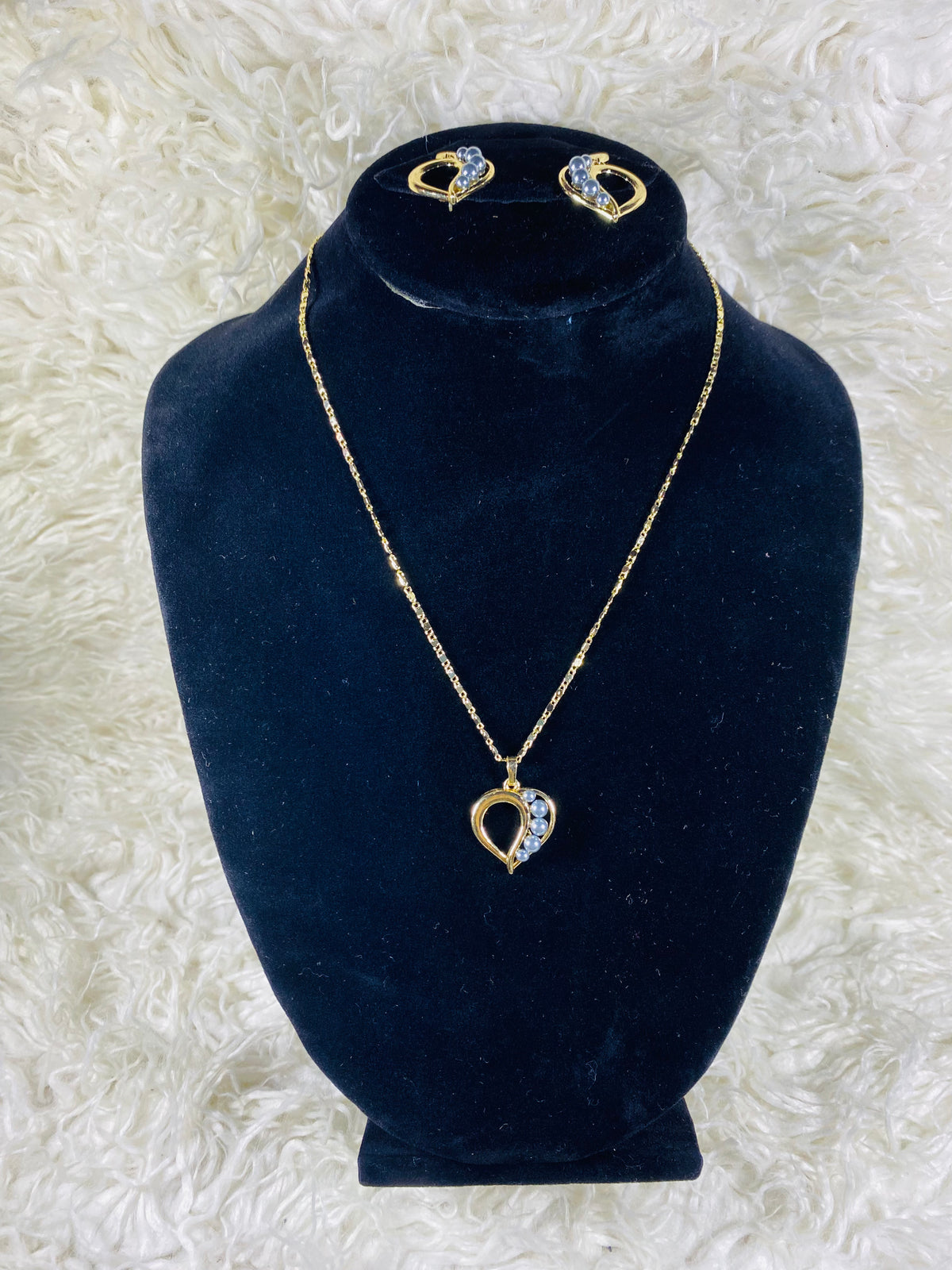 Grey Pearl Heart Pendant Necklace & Earring Set – 18K Gold Plated Elegant Jewellery