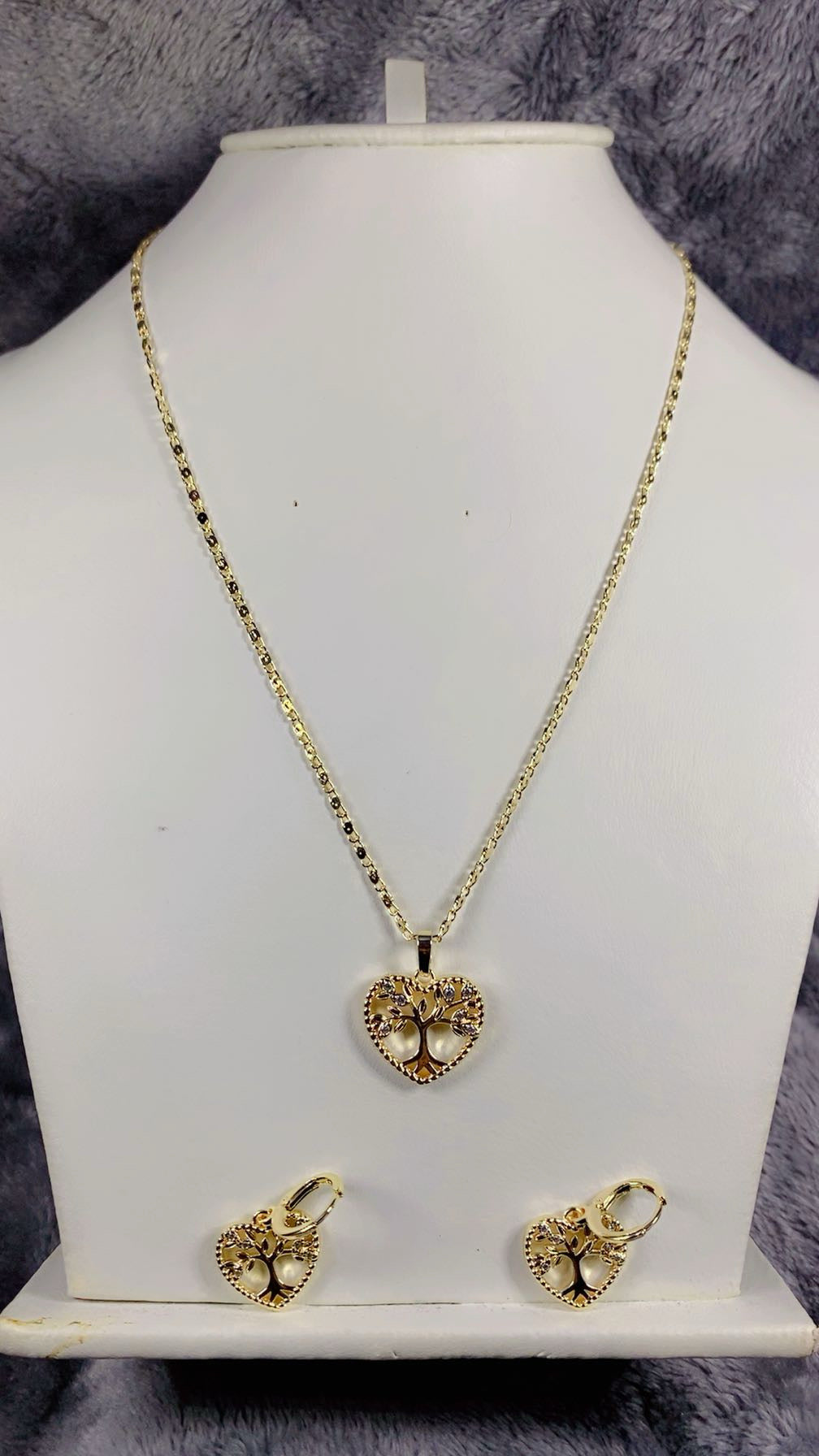 Heart-Shaped Tree of Life Pendant Necklace & Matching Earrings Set