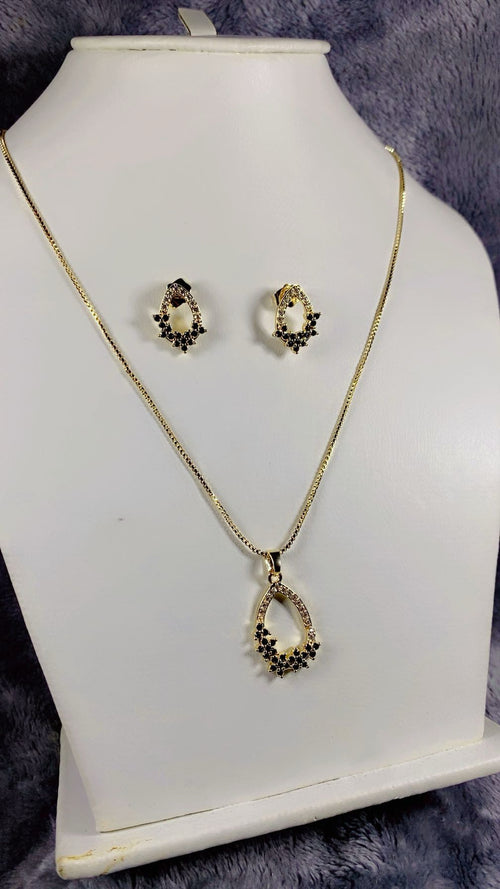 Black & Clear Zircon Teardrop Pendant Necklace & Stud Earrings Set