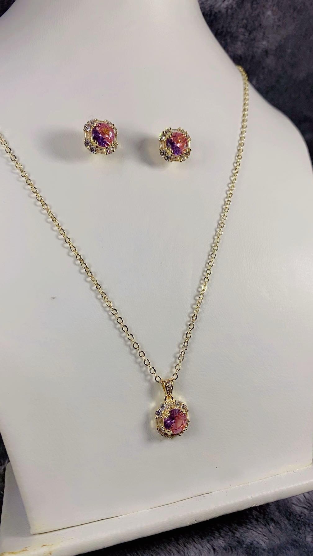 Elegant Zircon Halo Pendant Necklaces & Stud Earrings Set (Colours Available)