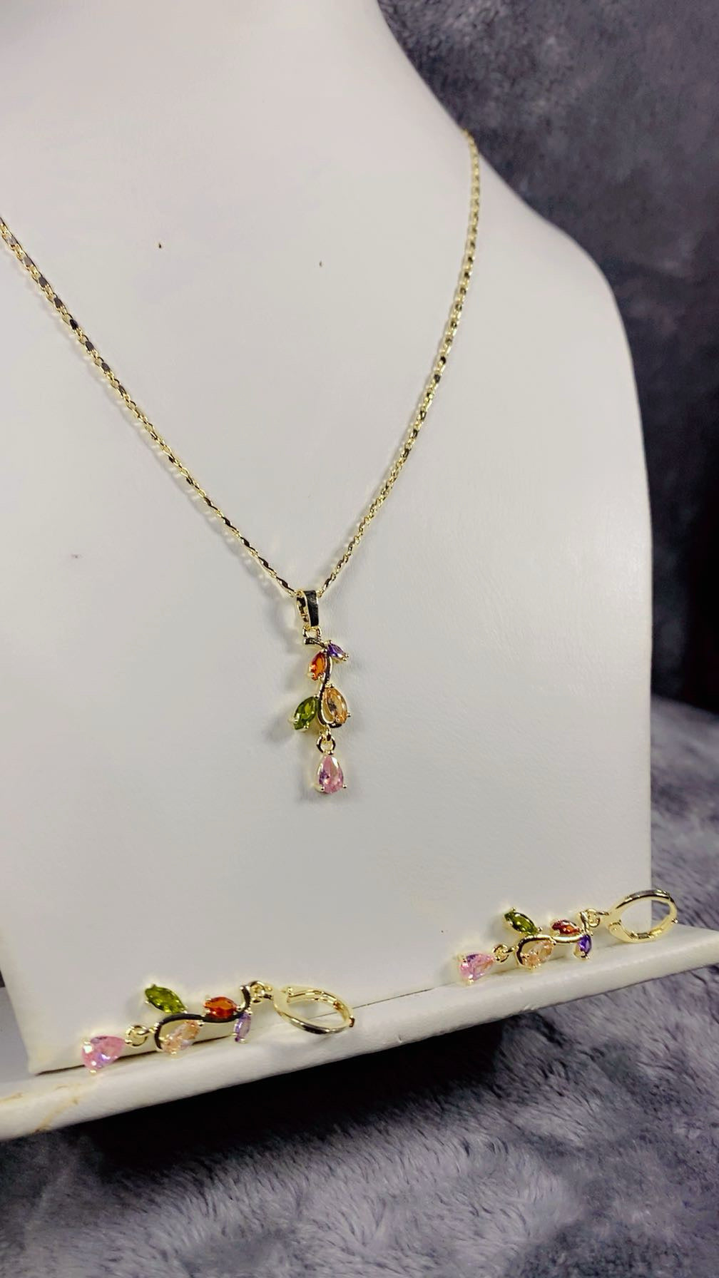 Colorful Multi-Stone Floral Vine Pendant Necklace & Matching Earrings Set