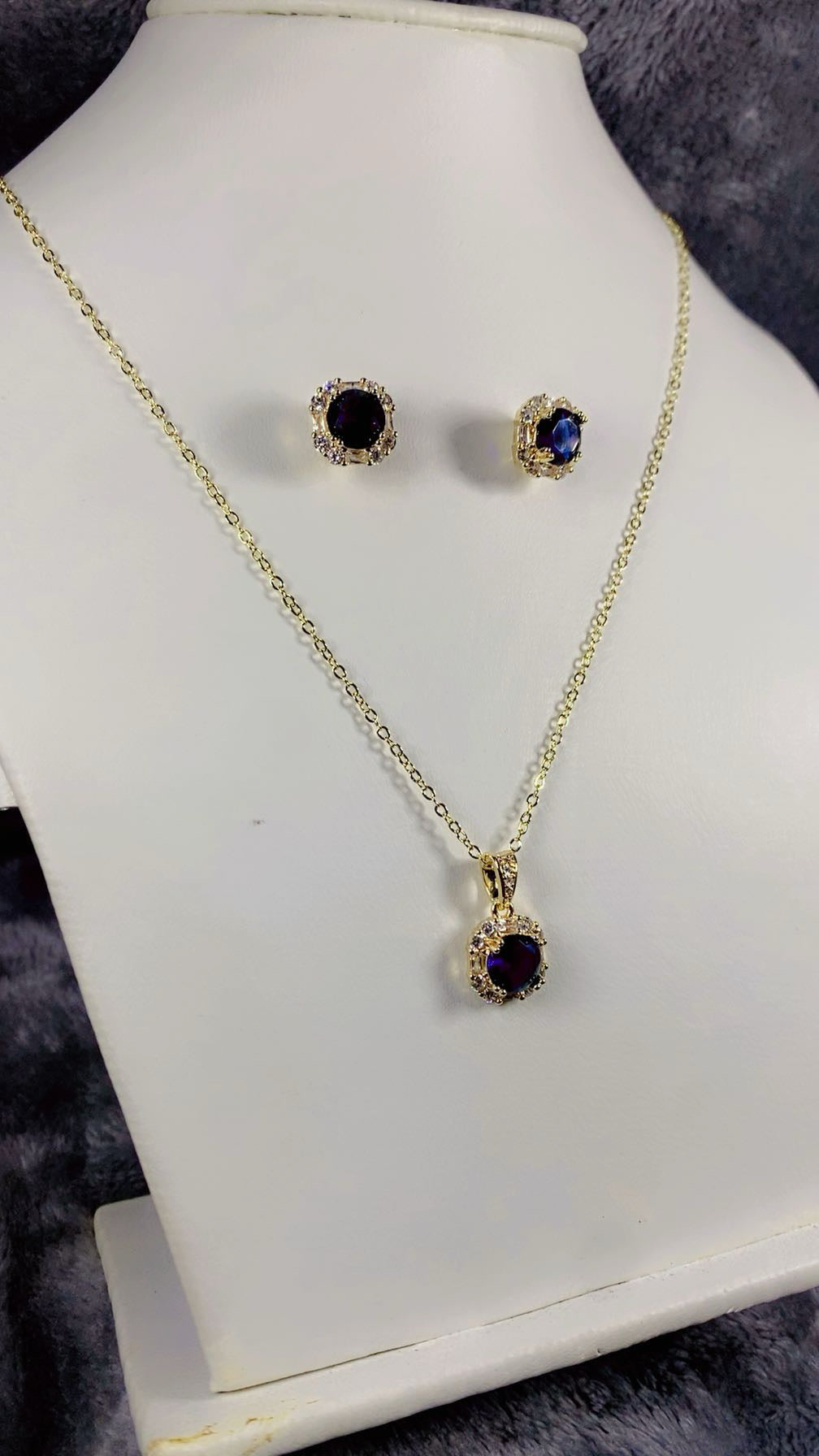Elegant Zircon Halo Pendant Necklaces & Stud Earrings Set (Colours Available)