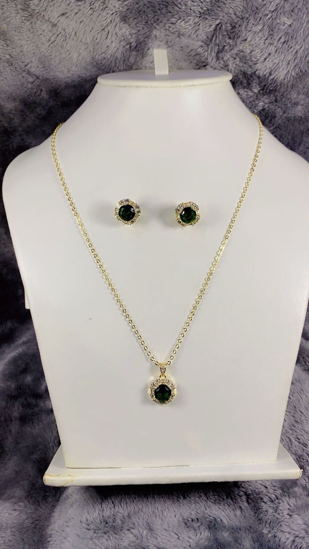 Elegant Zircon Halo Pendant Necklaces & Stud Earrings Set (Colours Available)