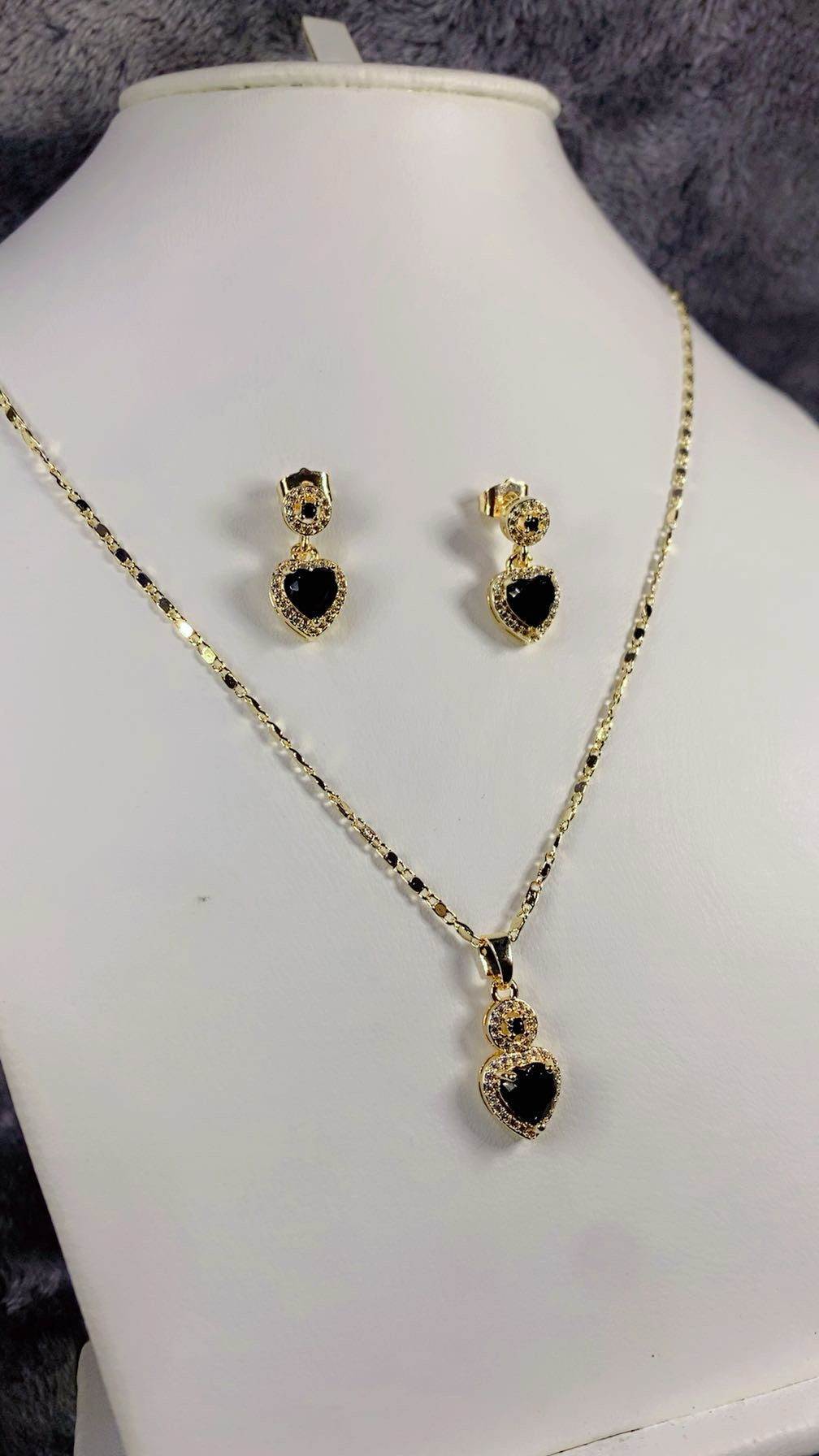Gold-Plated Black Zircon Heart Pendant Necklace and Earring Set