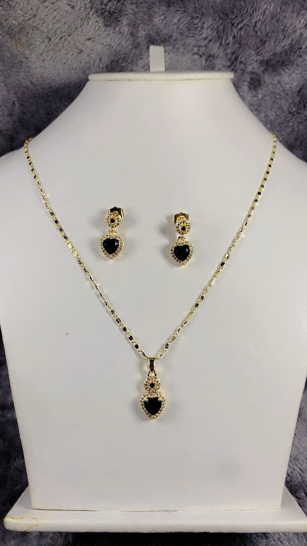 Gold-Plated Black Zircon Heart Pendant Necklace and Earring Set