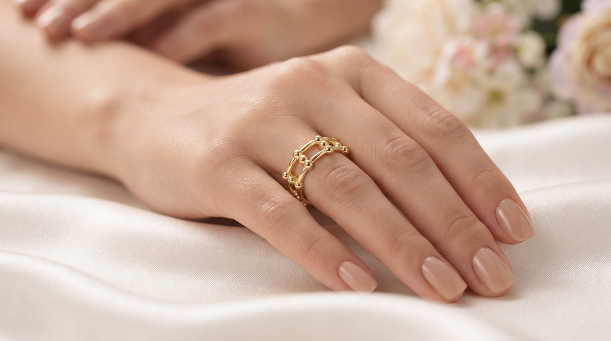 Gold-Plated Geometric Link Chain Ring – Adjustable Modern Statement Band