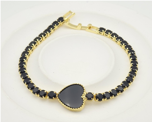 Imported Luxury Heart Centerpiece Bracelet – 18K Gold Plated Zircon Chain Bracelet for Women