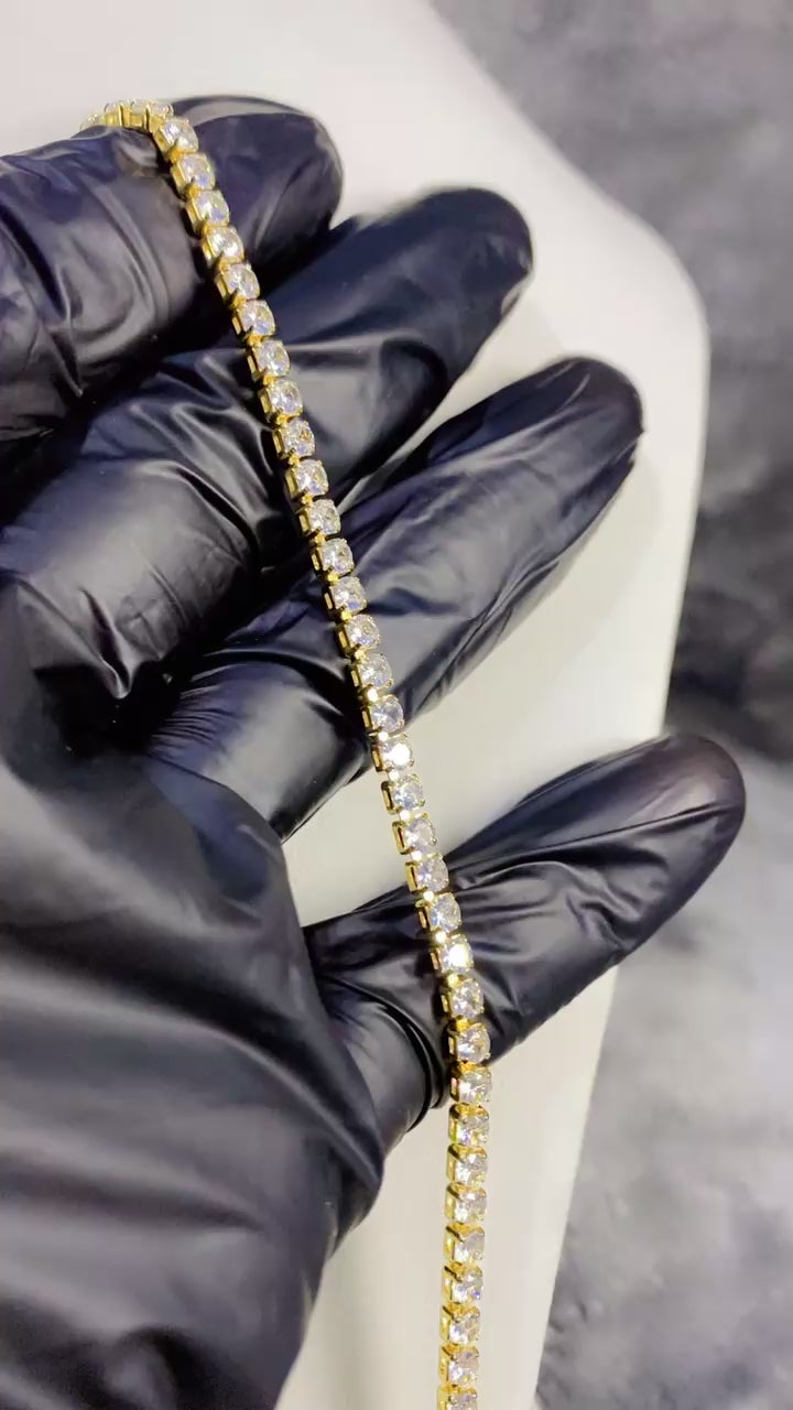 Dazzling Full Zircon Necklace – 18K Gold Plated Continuous Crystal Chain for Women
