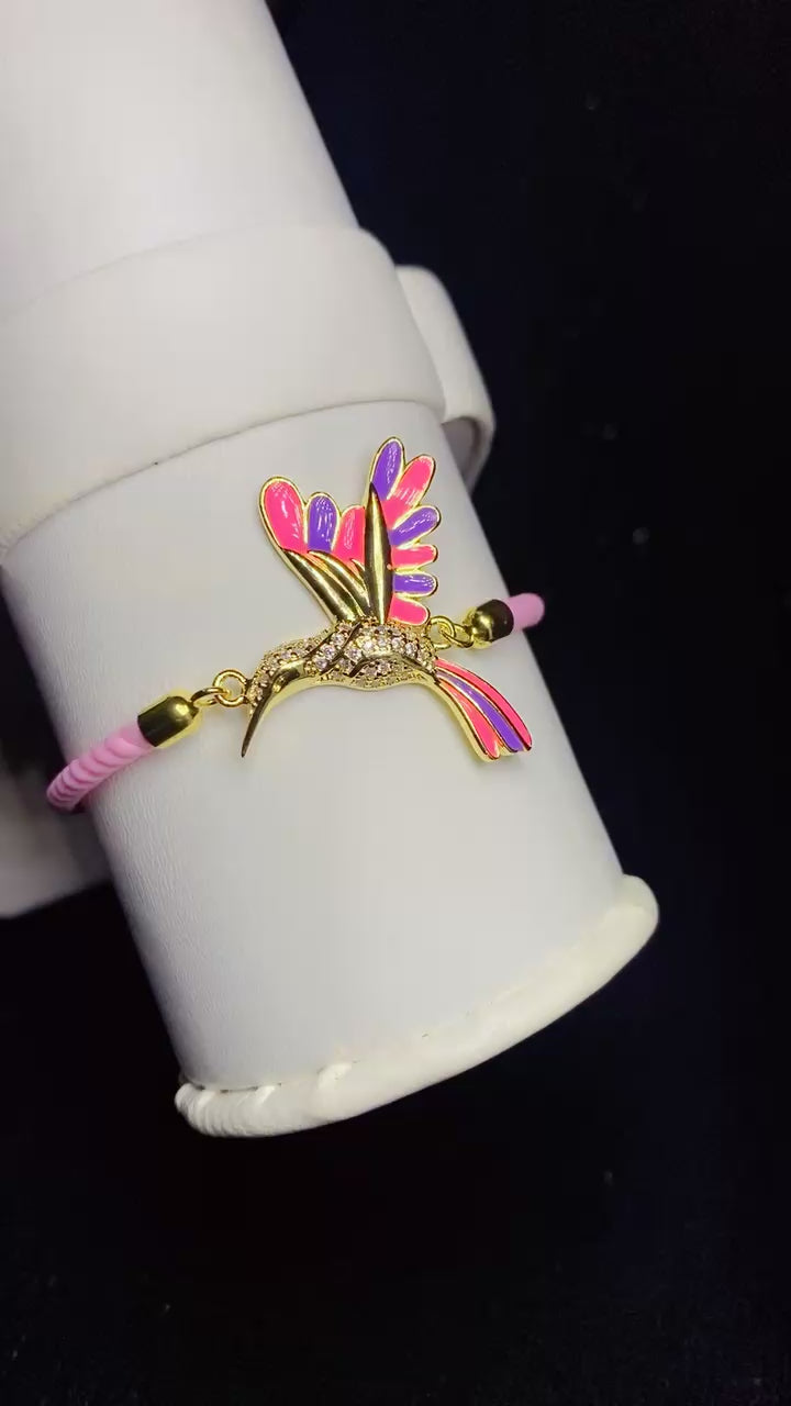 Chic Pink Enamel Hummingbird Zircon Slider Bracelet – 18K Gold Plated Adjustable