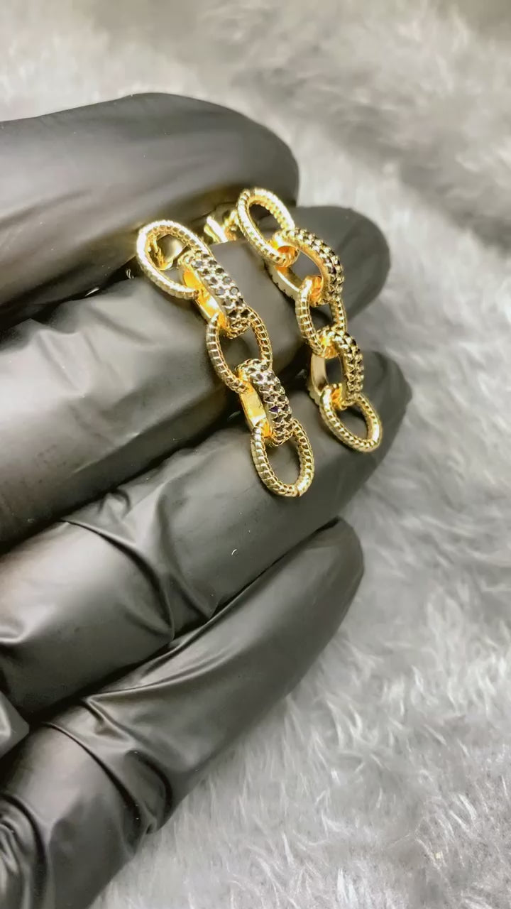 Chic Textured Curb Chain Drop Earrings – 18K Gold Plated Link Jewellery