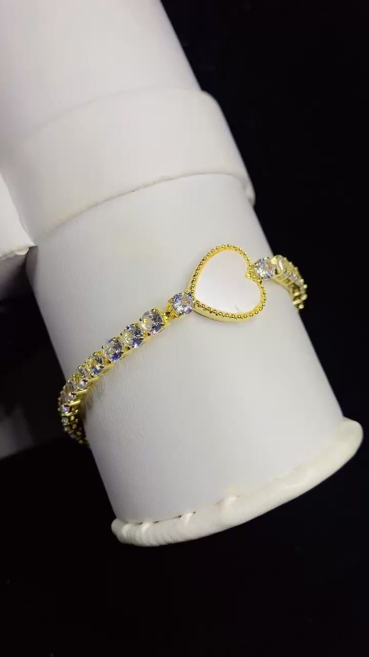 Imported Luxury Heart Centerpiece Bracelet – 18K Gold Plated Zircon Chain Bracelet for Women