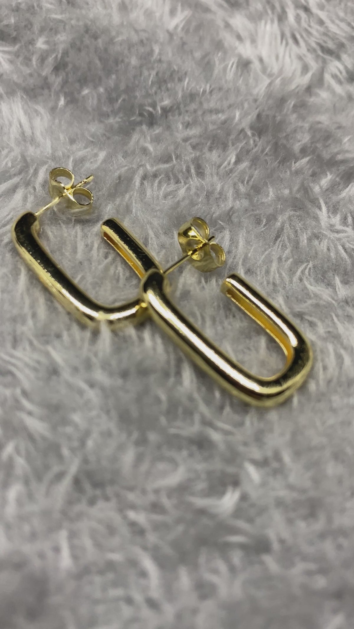 Modern Minimalist Thick Rectangular Hoop Earrings – 18K Gold Plated